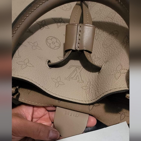 Louis Vuitton Girolata - Picture 5 of 14